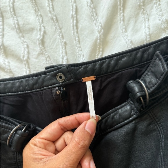 ‼️SOLD‼️ Black Vegan Leather moto Midnight Black Leather Mini Skirt 6 - Picture 4 of 4